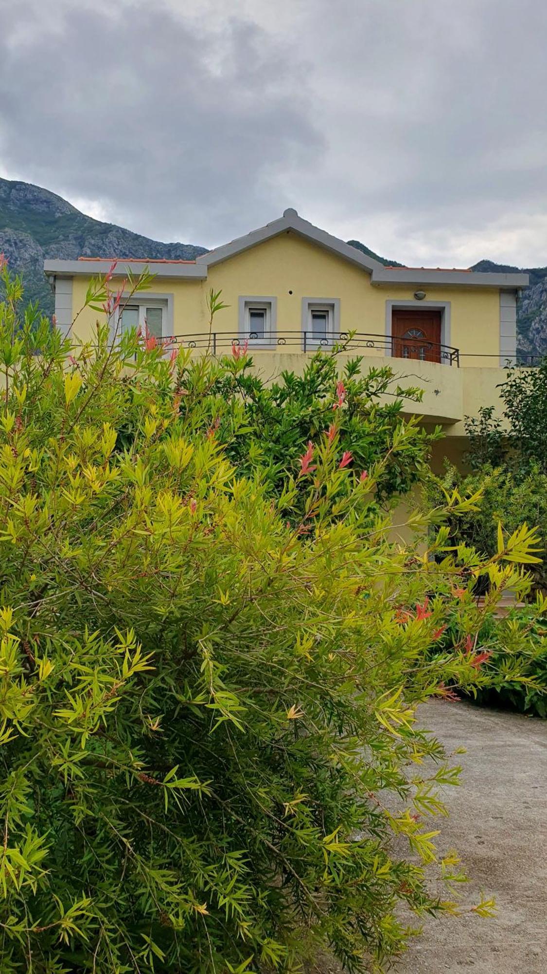 Apartments Ognjenovic リサン エクステリア 写真